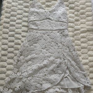 White Lace Sleeveless Dress